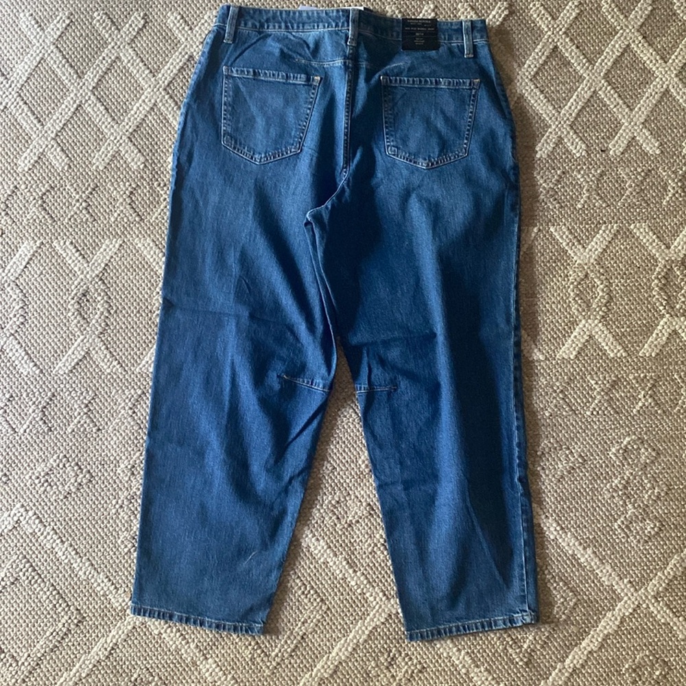 Adorable brand new w/tags Banana Republic Trendy barrel cut jeans dark wash